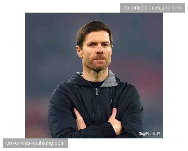 暖心一幕:对手球员受伤,皇马球员主动将球踢出边线 暖心一幕:对手球员受伤,皇马球员主动将球踢出边线